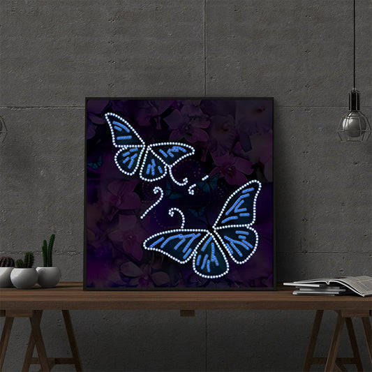 Papillons bleus et fleurs violettes, peinture diamant avec strass en cristal brillant